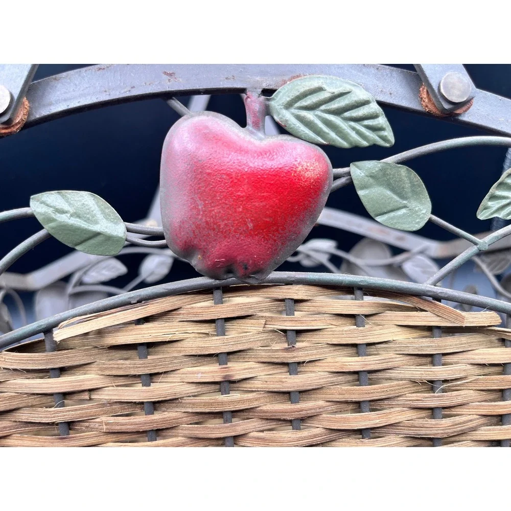Vtg Metal Wire Woven Wicker‎ Basket Red Apples Handle Farmhouse Decor 13x11x8 in
